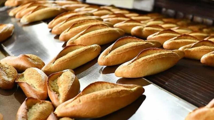 İzmir’de ekmek 7 lira oldu